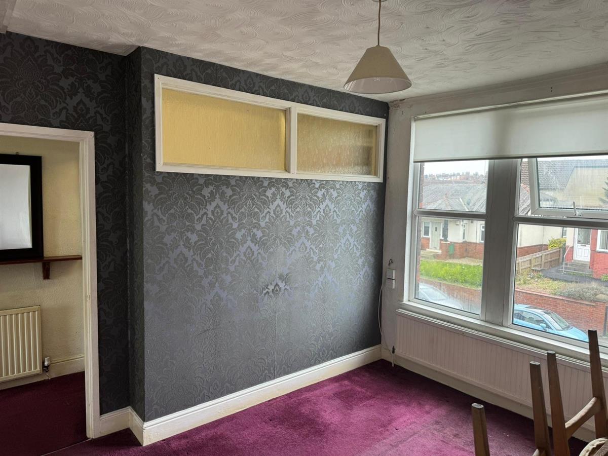 Photo of Flat 2, Armley Ridge Road, LS12 3NP