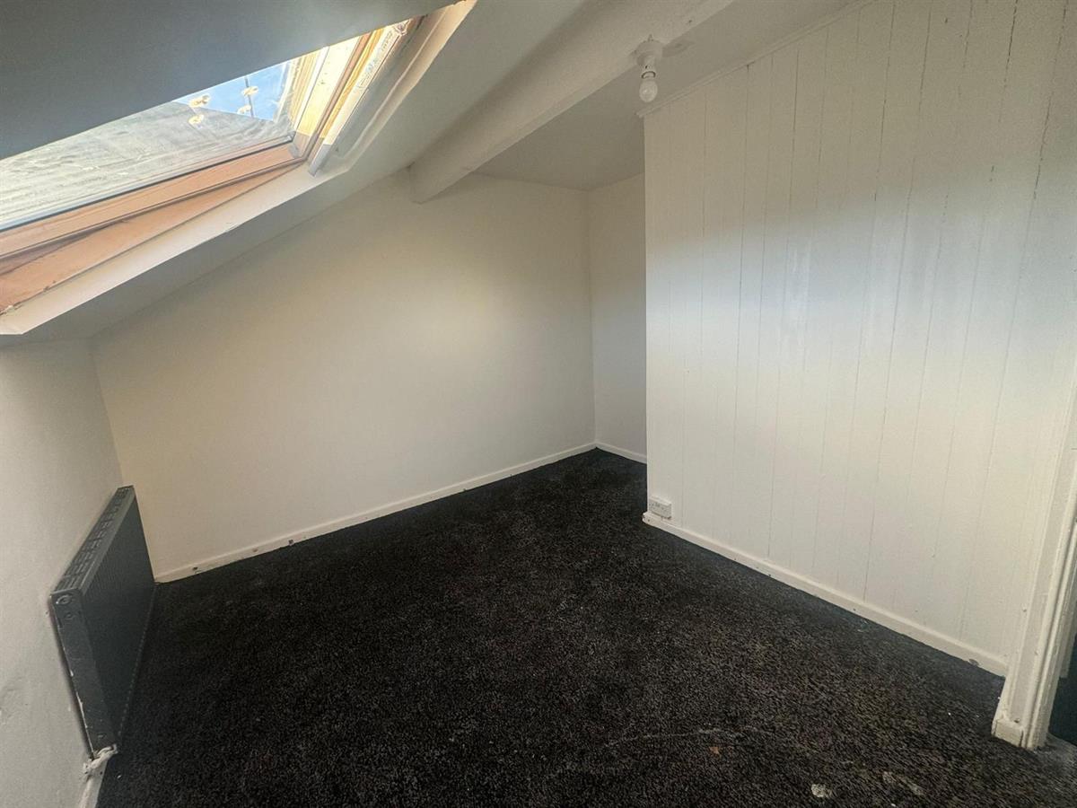 Photo of Flat Upstairs, 216 York Road, Leeds